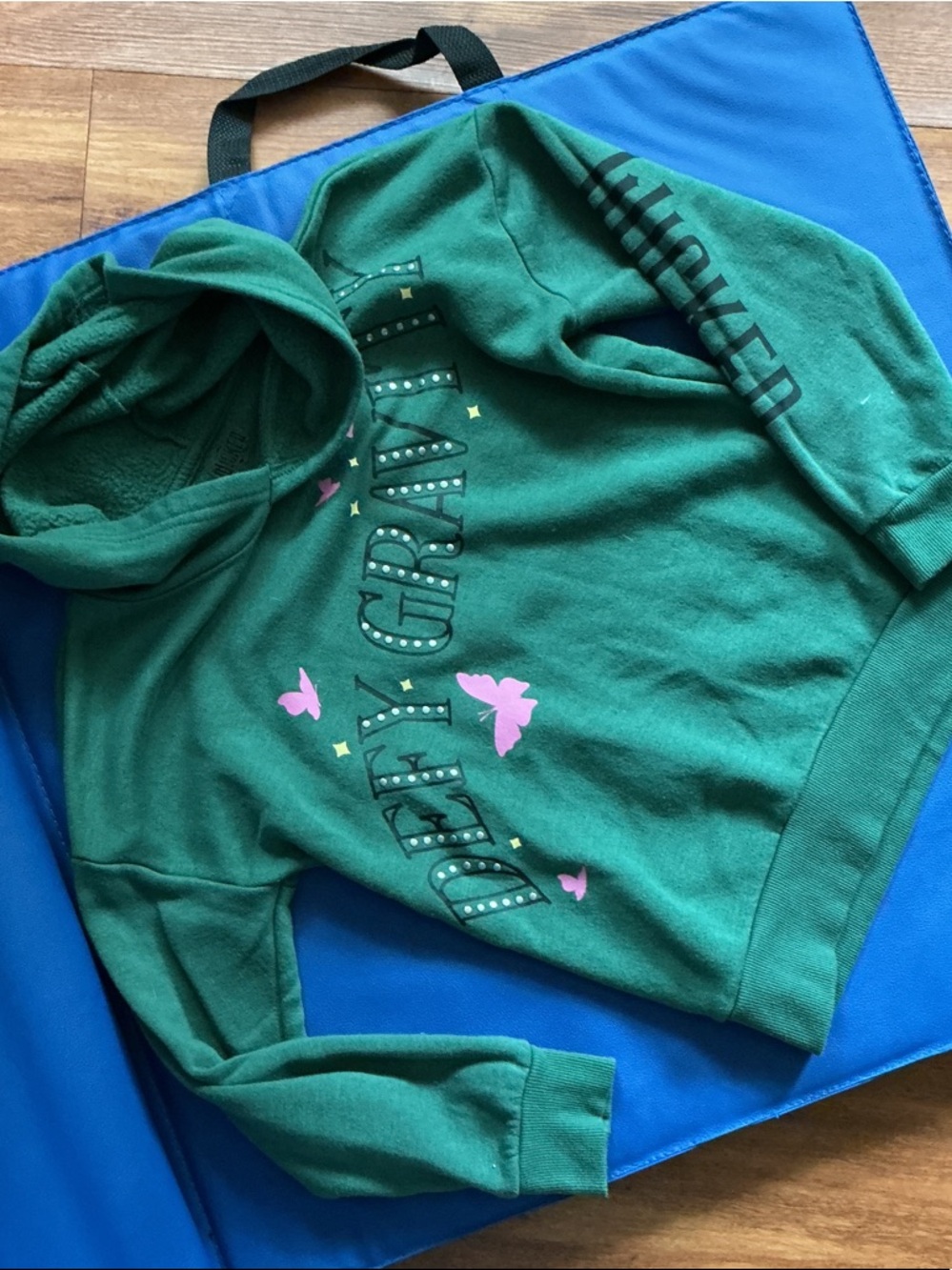 WICKED Defy-Gravity Youth -Medium sweater